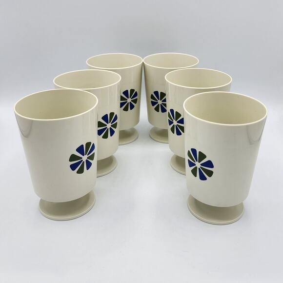 Retro Mid-Century Blue Green Daisy Flower Footed Plastic Cups by David Douglas - Picture 9 of 10